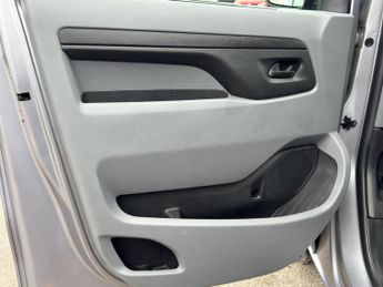 Toyota PROACE Verso 1.5D Medium MPV MWB Euro 6 (s/s) 6dr (9 Seat)