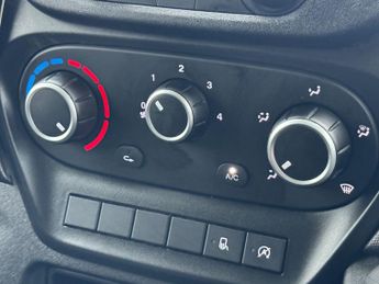 Iveco Daily 2.3D HPI 14V 35S 3520 Panel Van 5dr Diesel HiMatic MWB H2 Euro 6