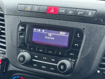 Iveco Daily 2.3D HPI 14V 35S 3520 HiMatic MWB H2 Euro 6 (s/s) 5dr