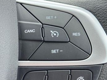 Iveco Daily 2.3D HPI 14V 35S 3520 HiMatic MWB H2 Euro 6 (s/s) 5dr