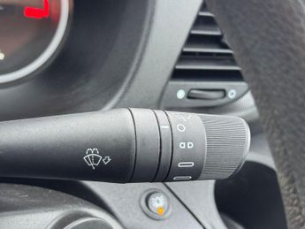 Iveco Daily 2.3D HPI 14V 35S 3520 HiMatic MWB H2 Euro 6 (s/s) 5dr