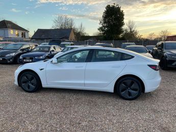 Tesla Model 3 Standard Range Plus Auto RWD 4dr