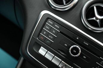 MERCEDES-BENZ A-CLASS 1.5 A180d SE Hatchback 5dr Diesel 7G-DCT Euro 6 (s/s) (109 ps) +