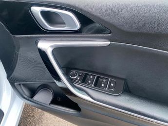 Kia Ceed 1.5 T-GDi 3 DCT Euro 6 (s/s) 5dr