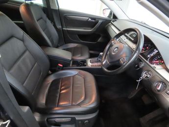 Volkswagen Passat 2.0 TDI BlueMotion Tech Executive Style DSG Euro 5 (s/s) 4dr