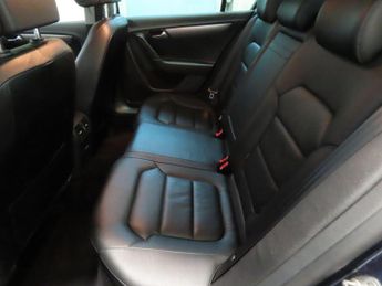 Volkswagen Passat 2.0 TDI BlueMotion Tech Executive Style DSG Euro 5 (s/s) 4dr