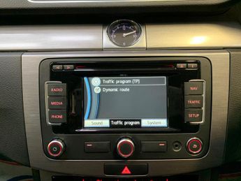 Volkswagen Passat 2.0 TDI BlueMotion Tech Executive Style DSG Euro 5 (s/s) 4dr