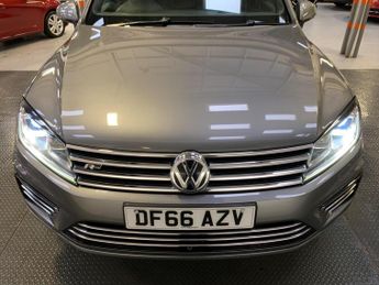 Volkswagen Touareg 3.0 TDI V6 BlueMotion Tech R-Line Plus Tiptronic 4WD Euro 6 (s/s