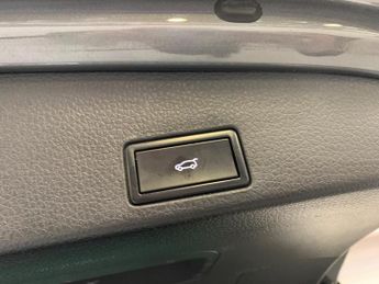 Volkswagen Touareg 3.0 TDI V6 BlueMotion Tech R-Line Plus Tiptronic 4WD Euro 6 (s/s