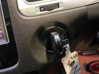 Volkswagen Touareg 3.0 TDI V6 BlueMotion Tech R-Line Plus Tiptronic 4WD Euro 6 (s/s