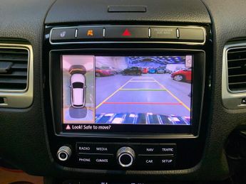 Volkswagen Touareg 3.0 TDI V6 BlueMotion Tech R-Line Plus Tiptronic 4WD Euro 6 (s/s