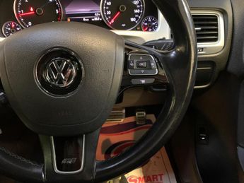 Volkswagen Touareg 3.0 TDI V6 BlueMotion Tech R-Line Plus Tiptronic 4WD Euro 6 (s/s