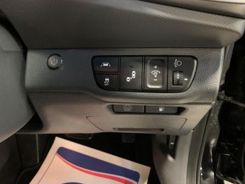 Hyundai IONIQ 1.6 h-GDi Premium SE DCT Euro 6 (s/s) 5dr