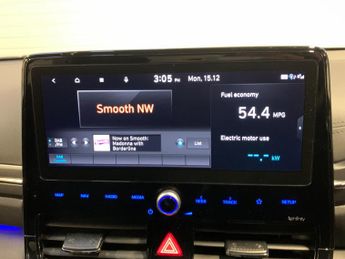 Hyundai IONIQ 1.6 h-GDi Premium SE DCT Euro 6 (s/s) 5dr
