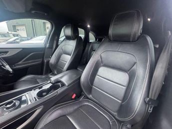 Jaguar F-PACE 2.0 D180 R-Sport Auto AWD Euro 6 (s/s) 5dr