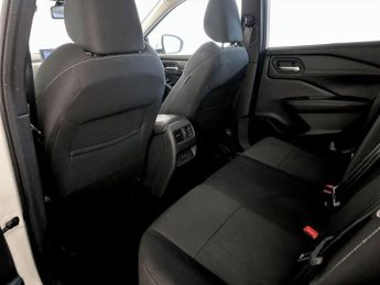 Nissan Qashqai 1.3 DIG-T MHEV N-Connecta Euro 6 (s/s) 5dr