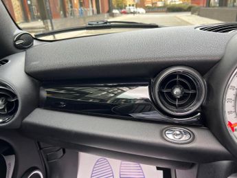 MINI Convertible 1.6 Cooper S Auto Euro 5 2dr