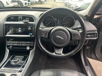 Jaguar XE 2.0d Portfolio Auto Euro 6 (s/s) 4dr