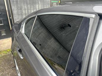 Jaguar XE 2.0d Portfolio Auto Euro 6 (s/s) 4dr