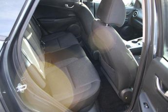 Hyundai KONA 64kWh Premium Auto 5dr (10.5kW Charger)