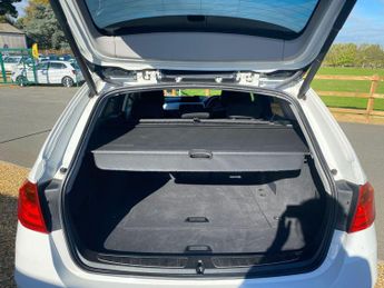 BMW 3 Series 2.0 320d SE Touring 5dr Diesel Auto Euro 5 (s/s) (184 ps)