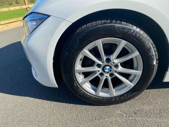 BMW 3 Series 2.0 320d SE Touring 5dr Diesel Auto Euro 5 (s/s) (184 ps)