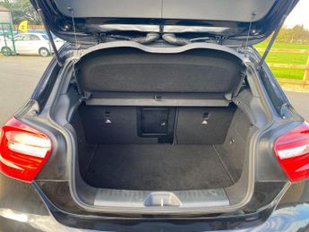 Mercedes-Benz A Class 2.0 A250 BlueEfficiency Engineered by AMG 7G-DCT Euro 6 (s/s) 5d