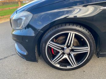 Mercedes-Benz A Class 2.0 A250 BlueEfficiency Engineered by AMG 7G-DCT Euro 6 (s/s) 5d