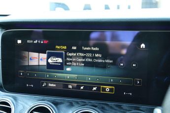 Mercedes-Benz E Class 2.0 E300e 13.5kWh AMG Line (Premium) G-Tronic+ Euro 6 (s/s) 4dr