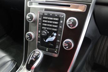 Volvo XC60 2.4 D4 R-Design Lux Nav Auto AWD Euro 6 (s/s) 5dr