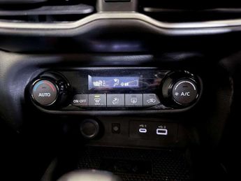 Nissan Juke 1.0 DIG-T N-Connecta DCT Auto Euro 6 (s/s) 5dr