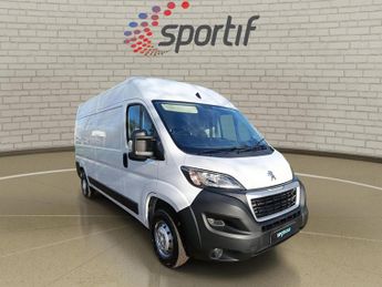 Peugeot Boxer 2.2 BlueHDi 335 Professional Premium + Panel Van 5dr Diesel Manu