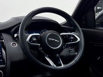 Jaguar E-PACE 2.0 D204 MHEV R-Dynamic SE Black SUV 5dr Diesel Auto AWD Euro 6 