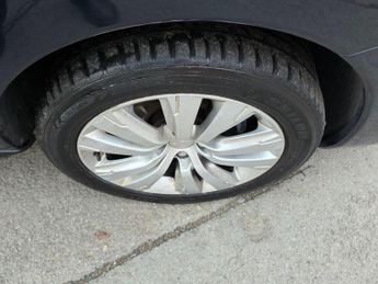 Peugeot 3008 1.6 e-HDi Active SUV 5dr Diesel EGC Euro 5 (s/s) (115 ps)