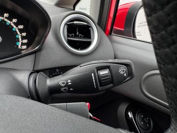 Ford Fiesta 1.0T EcoBoost Zetec Powershift Euro 6 5dr