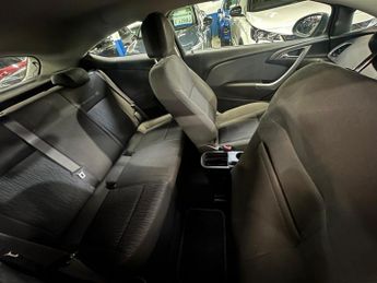 Vauxhall Astra GTC 1.4T Sport Coupe 3dr Petrol Auto Euro 5 (140 ps)