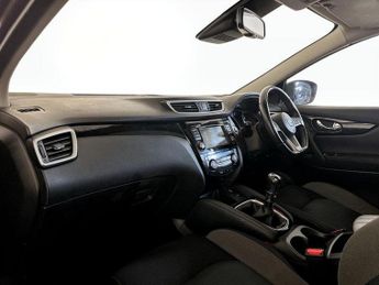 Nissan Qashqai 1.3 DIG-T N-Connecta Euro 6 (s/s) 5dr