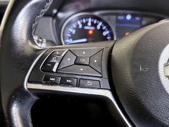 Nissan Qashqai 1.3 DIG-T N-Connecta Euro 6 (s/s) 5dr