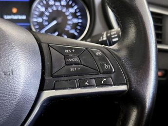 Nissan Qashqai 1.3 DIG-T N-Connecta Euro 6 (s/s) 5dr