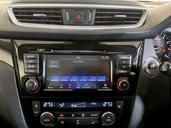 Nissan Qashqai 1.3 DIG-T N-Connecta Euro 6 (s/s) 5dr