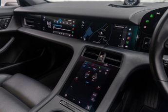 Porsche Taycan Performance Plus 93.4kWh Auto RWD 4dr