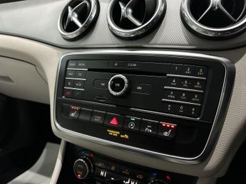 Mercedes-Benz GLA 2.1 GLA200d Sport (Executive) 7G-DCT Euro 6 (s/s) 5dr