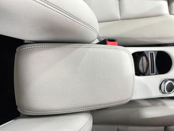 Mercedes-Benz GLA 2.1 GLA200d Sport (Executive) 7G-DCT Euro 6 (s/s) 5dr