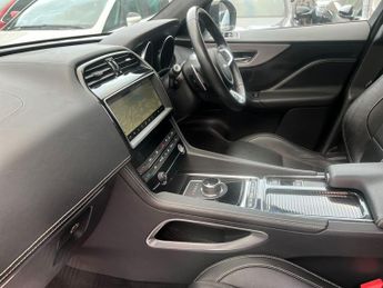 Jaguar F-PACE 2.0 D180 R-Sport Auto AWD Euro 6 (s/s) 5dr