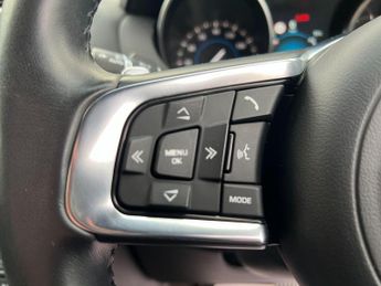 Jaguar F-PACE 2.0 D180 R-Sport Auto AWD Euro 6 (s/s) 5dr