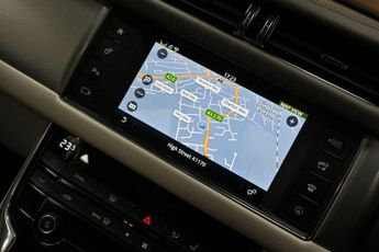 JAGUAR XF 2.0d Prestige Saloon 4dr Diesel Auto Euro 6 (s/s) (163 ps) +FREE