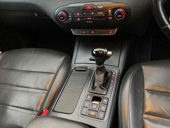 Kia Sorento 2.2 CRDi KX-2 Auto AWD Euro 6 (s/s) 5dr