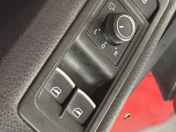 Volkswagen Caravelle 2.0 TDI BlueMotion Tech SE DSG Euro 6 (s/s) 5dr