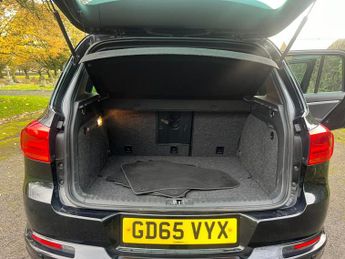 Volkswagen Tiguan 2.0 TDI BlueMotion Tech R-Line DSG 4WD Euro 6 (s/s) 5dr