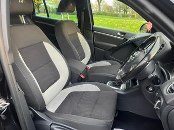 Volkswagen Tiguan 2.0 TDI BlueMotion Tech R-Line DSG 4WD Euro 6 (s/s) 5dr